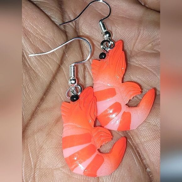 Super edgy new shrimp earrings for women - Picture 2 of 5